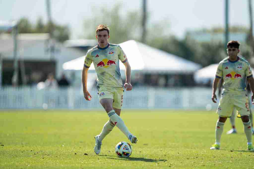 New York Red Bulls midfielder Peter Stroud trains during the team's 2024 preseason (Credit: New York Red Bulls)